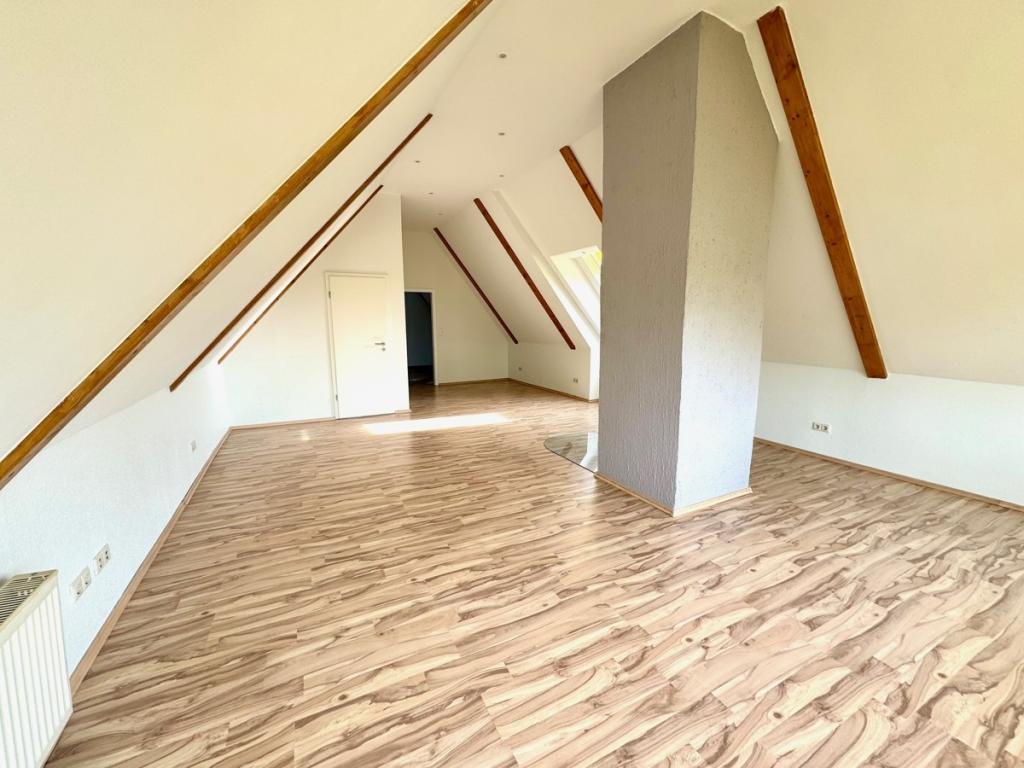 Studio im Obergeschoss, weit. Ansicht