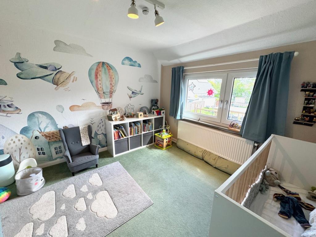 Kinderzimmer 3 im Obergeschoss, weit. Ansicht