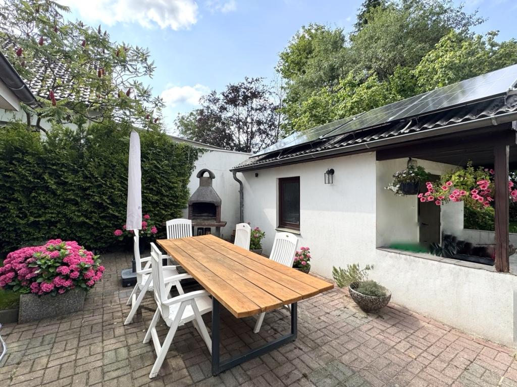 Sitzbereich mit Aussengrill