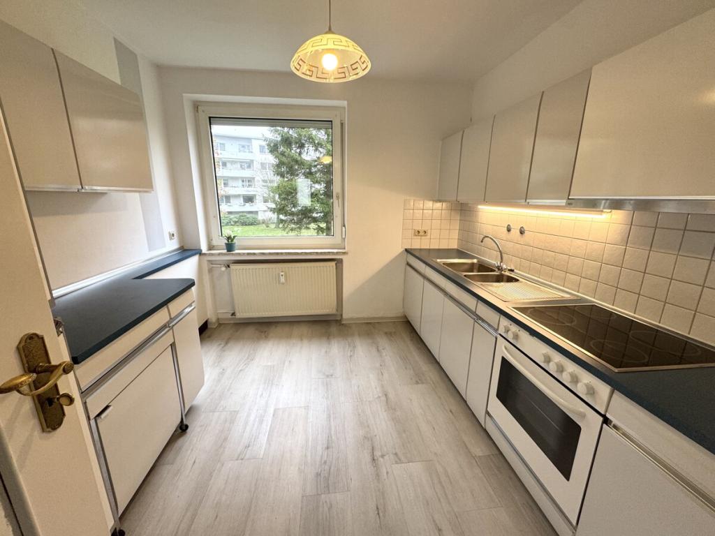 Einbauküche mit E-Geräten