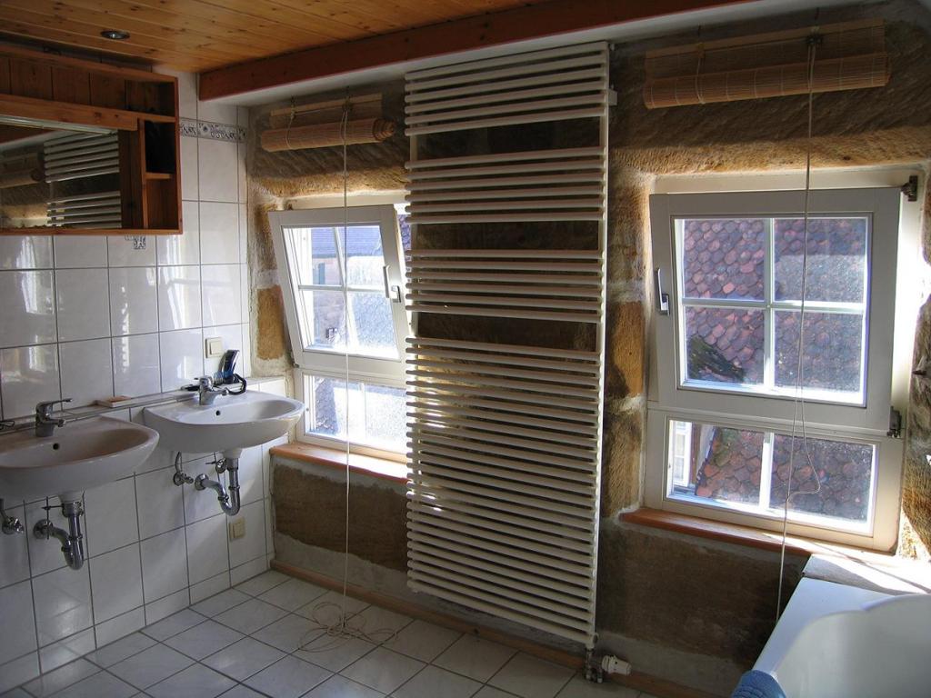 Außergewöhnliche Galerie- Wohnung in denkmalgeschütztem Gebäude (ehemalige Hopfenscheune!) - Photo 2