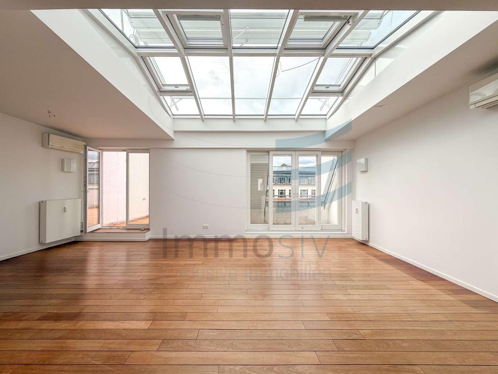 Exklusives Dachgeschoss-Loft mit Panoramaglasdach & Funkturmblick – Alt-Charlottenburg - Photo 1