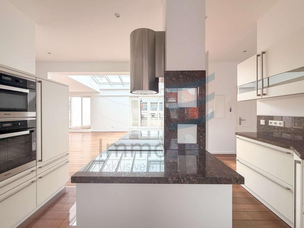Exklusives Dachgeschoss-Loft mit Panoramaglasdach & Funkturmblick – Alt-Charlottenburg - Photo 5