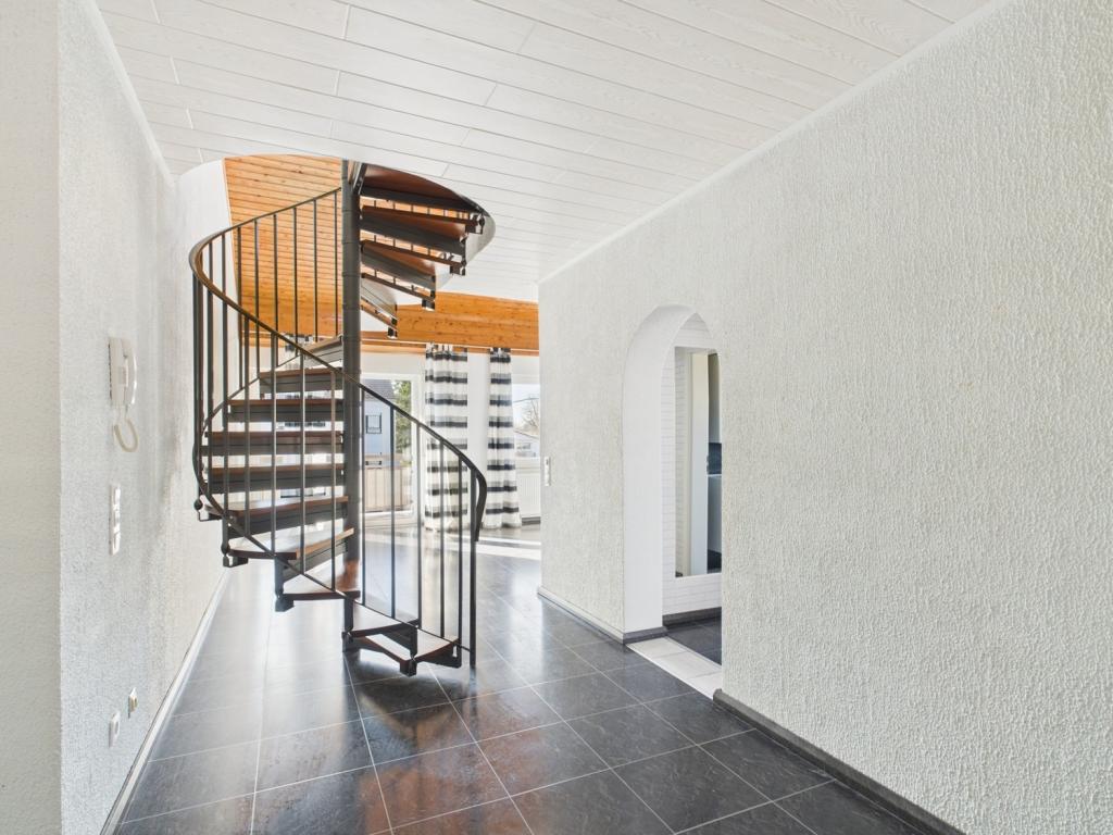 Treppe zur Galerie