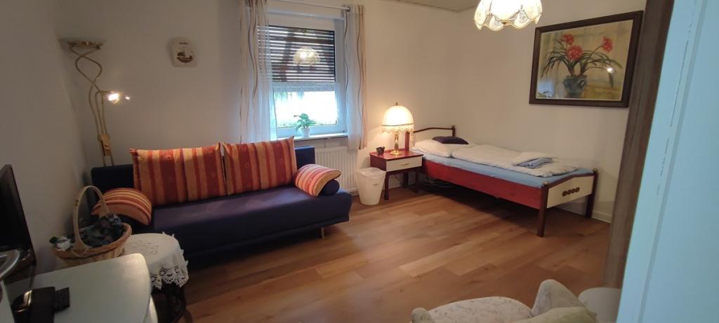 Freistehendes, möbliertes Haus mit Garten ... zur Alleinnutzung i. 33803 Steinhagen - Foto 2