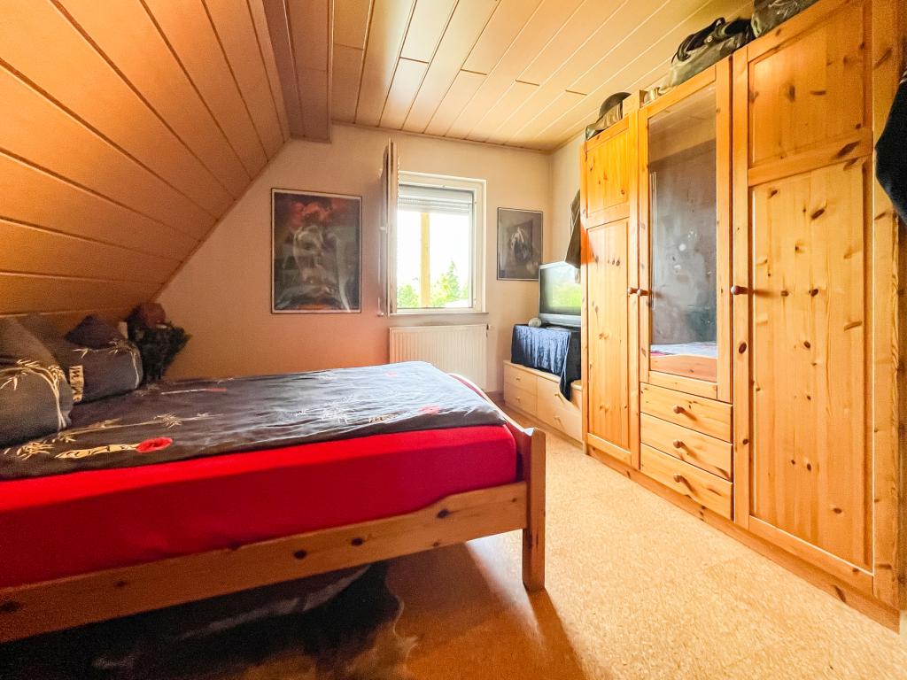 Schlafzimmer-DG