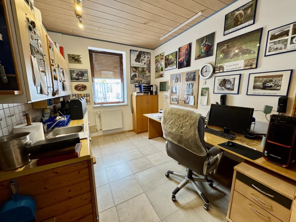 Büro EG