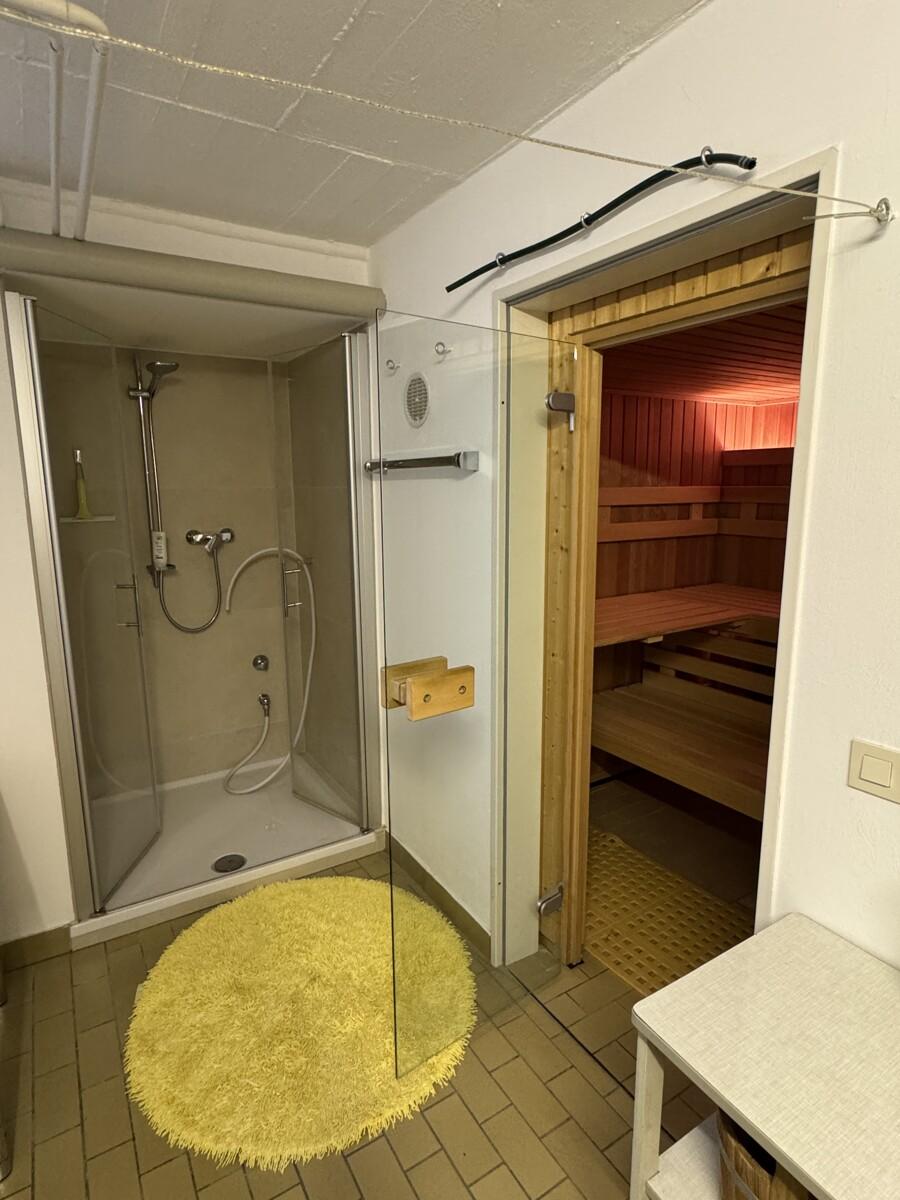 KG - Sauna -/ Dusche 