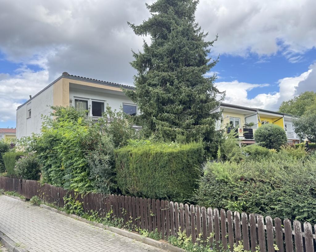 Straßenansicht