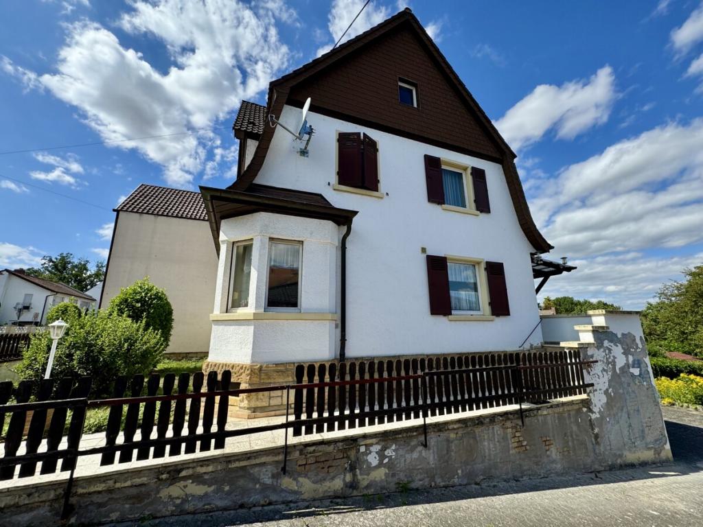 Straßenansicht