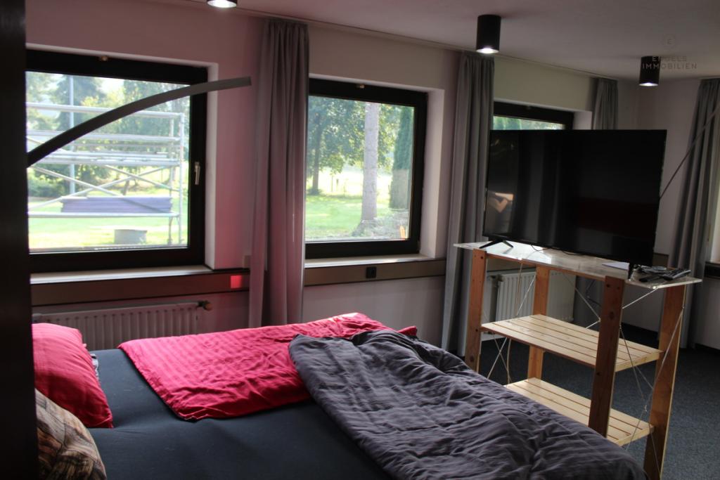 Schlafzimmer Bürotrakt