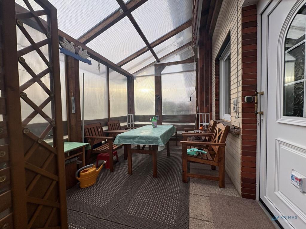 Sitzplatz vor dem Eingang