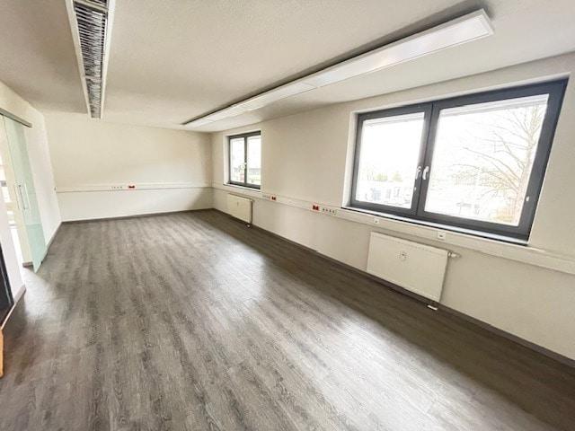 mpodernes Büro im 2. OG links