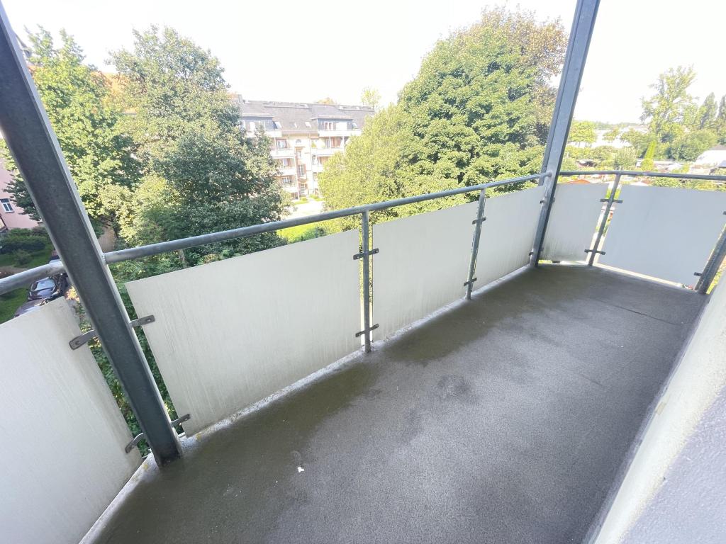 großer Balkon