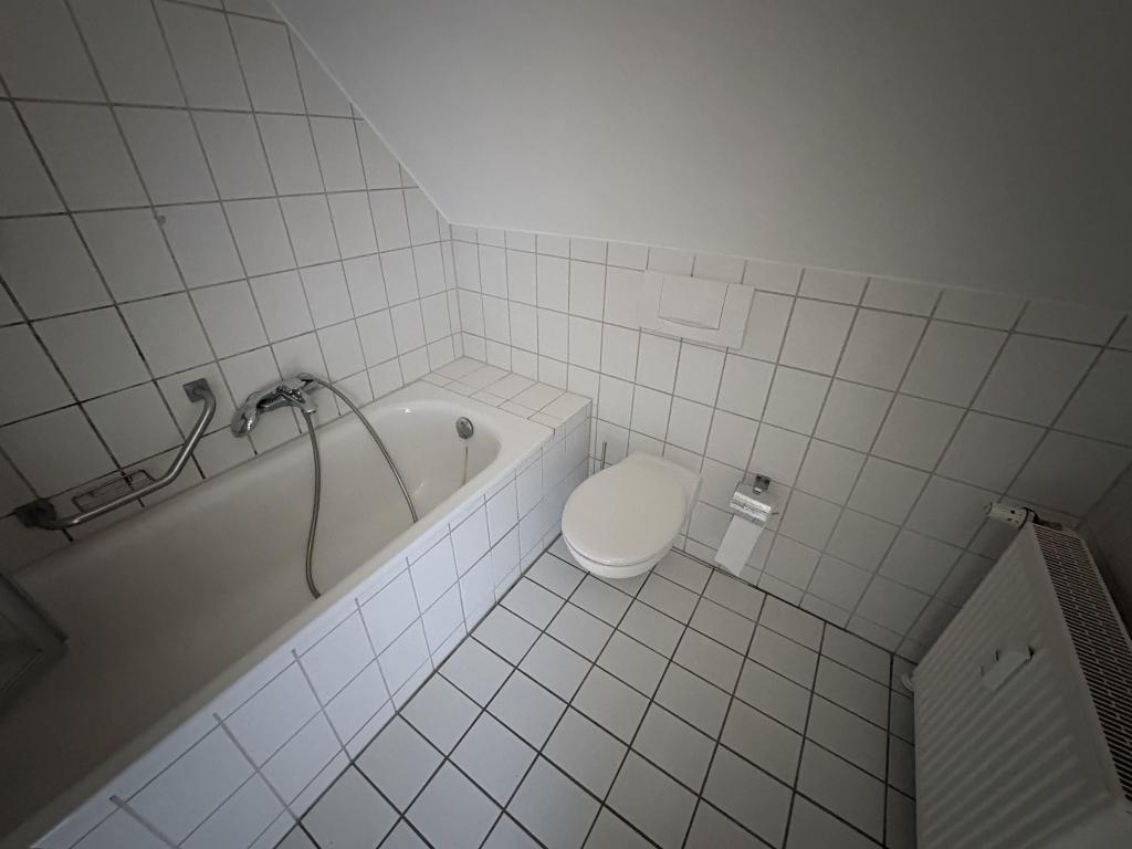 Helle Maisonette- Wohnung mit großem Balkon - Zwickau - Photo 4