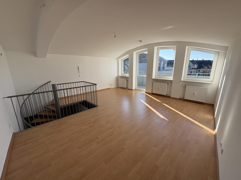 Helle Maisonette- Wohnung mit großem Balkon - Zwickau - Photo 2