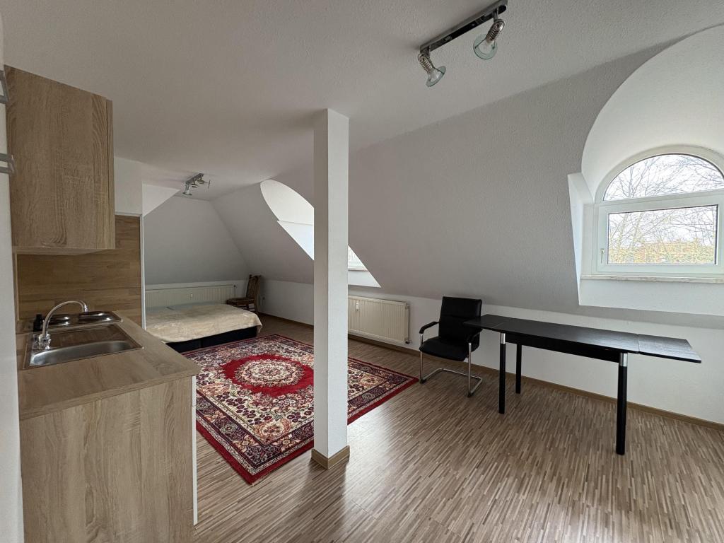 Möblierte Einraumwohnung in einer schönen Altbauvilla in Meerane - Photo 5