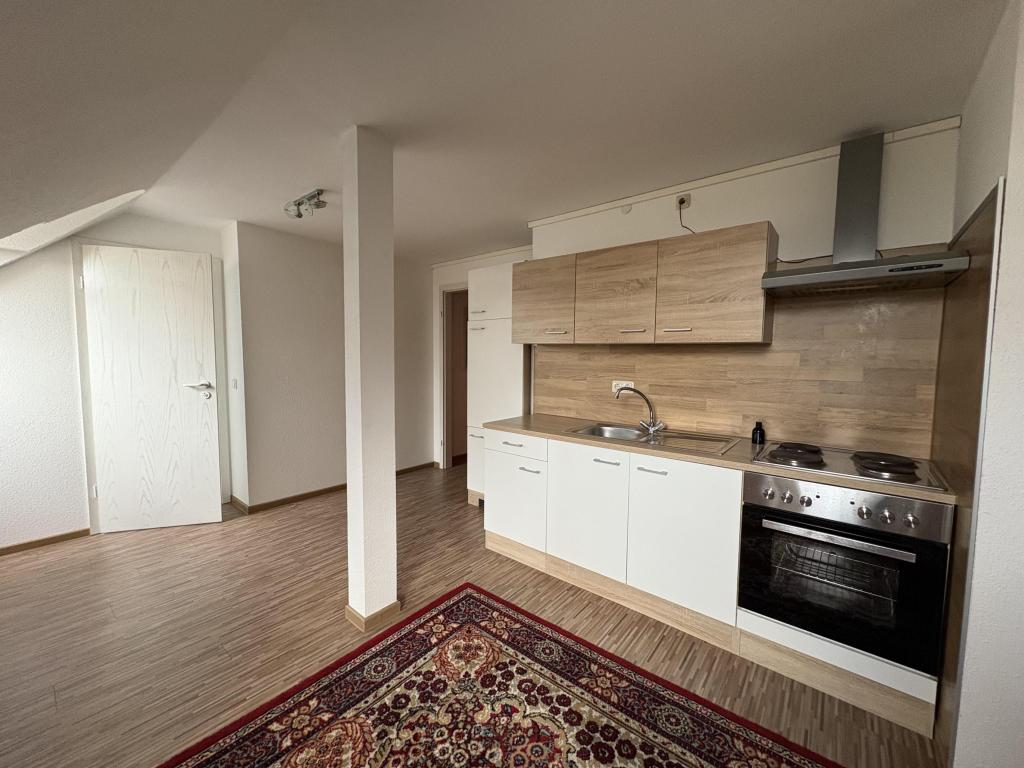 Möblierte Einraumwohnung in einer schönen Altbauvilla in Meerane - Photo 2