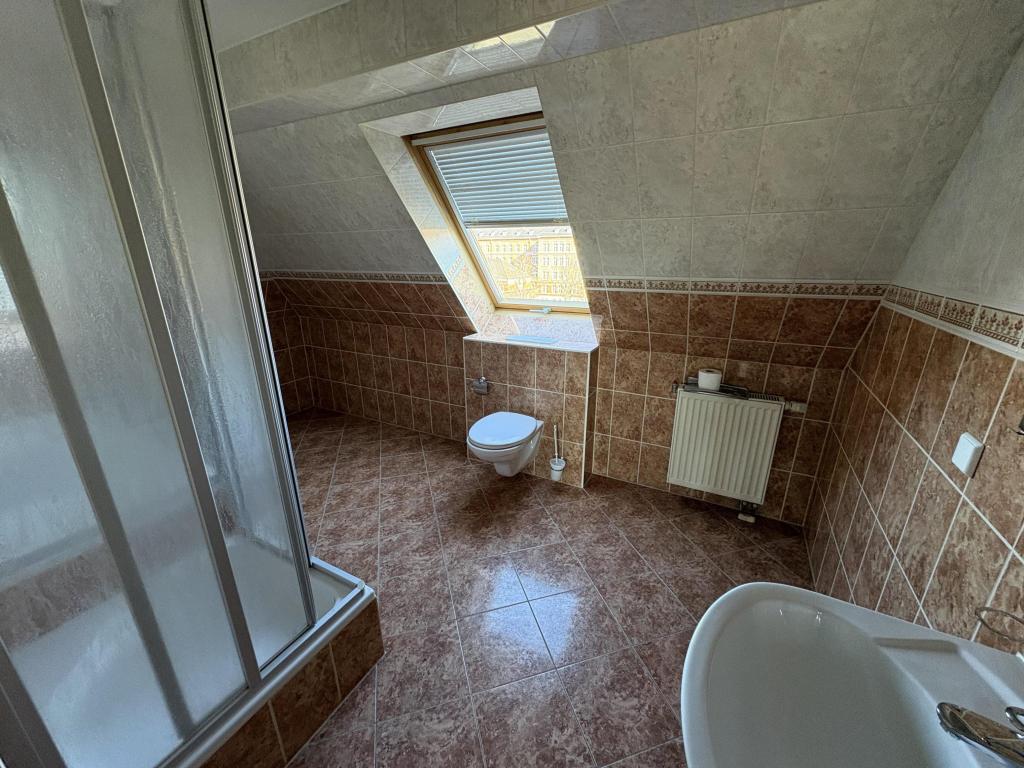 Zwei-Raum-Wohnung mit Tageslichtbad in Zwickau - Photo 2