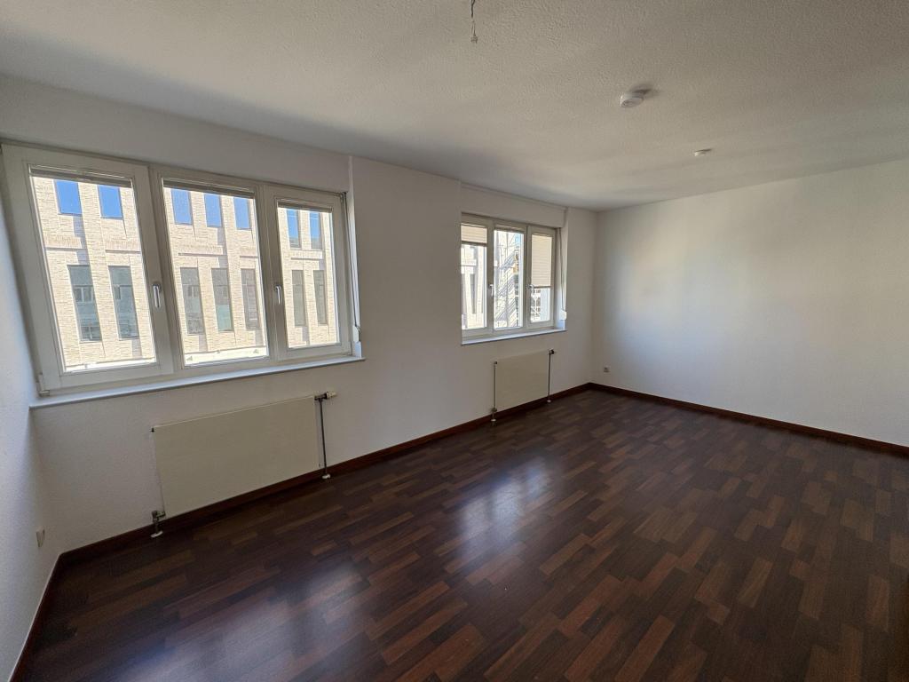 Großzügige Vier-Raum-Wohnung mit Terrasse - Photo 2