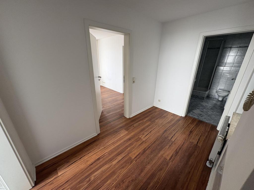 Helle Erdgeschosswohnung innerhalb eines schönen Altbaus in Zwickau - Photo 4