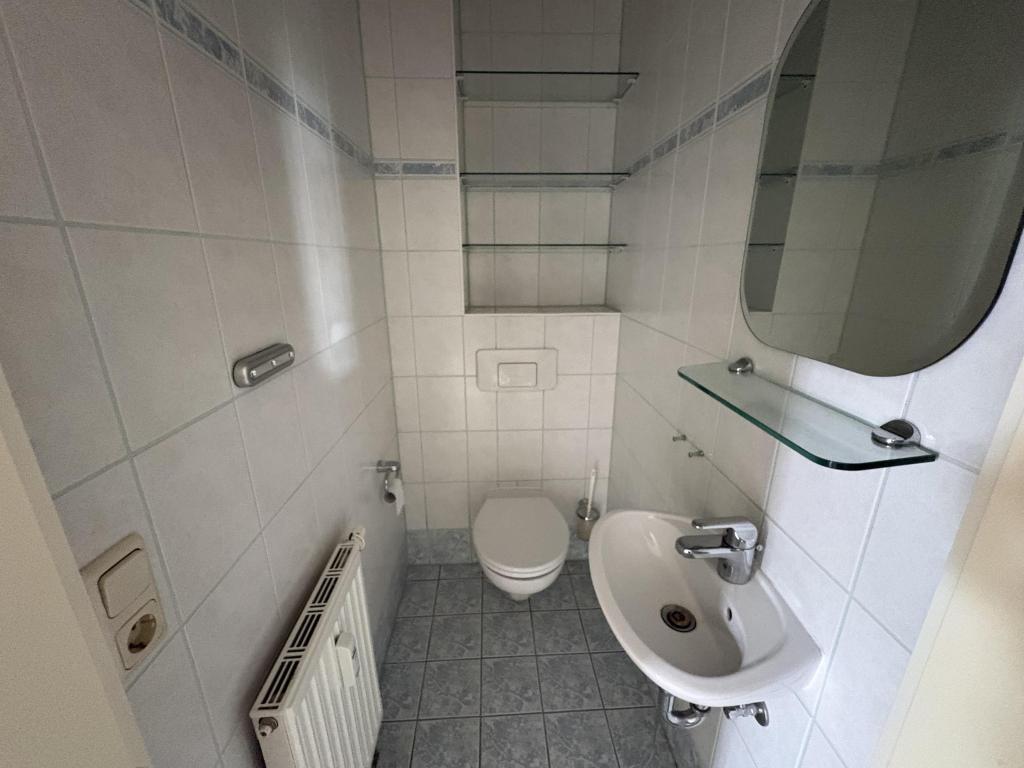 Große Drei-Raum-Wohnung mit Balkon in zentraler Lage - Zwickau - Photo 4