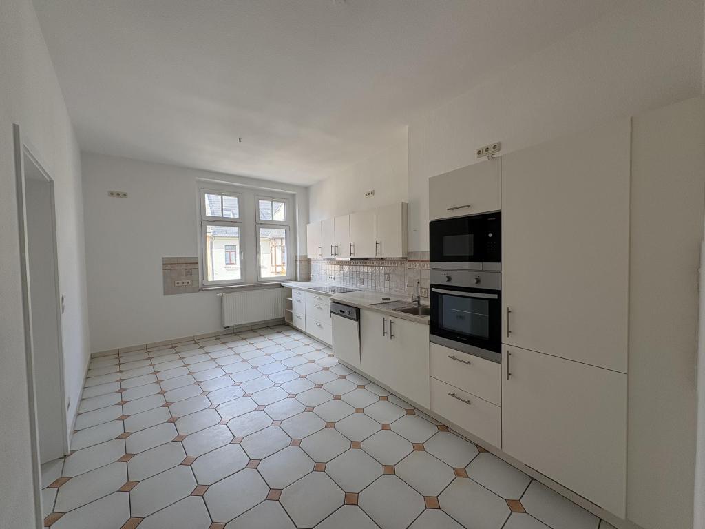 Einzigartige 8-Raum-Wohnung mit Einbauküche und Liftzugang - Großzügiges Wohnkonzept in Zwickau - Photo 5