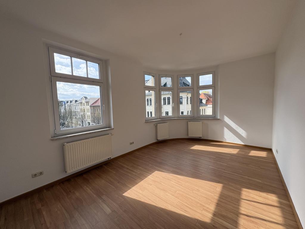 Einzigartige 8-Raum-Wohnung mit Einbauküche und Liftzugang - Großzügiges Wohnkonzept in Zwickau - Photo 1
