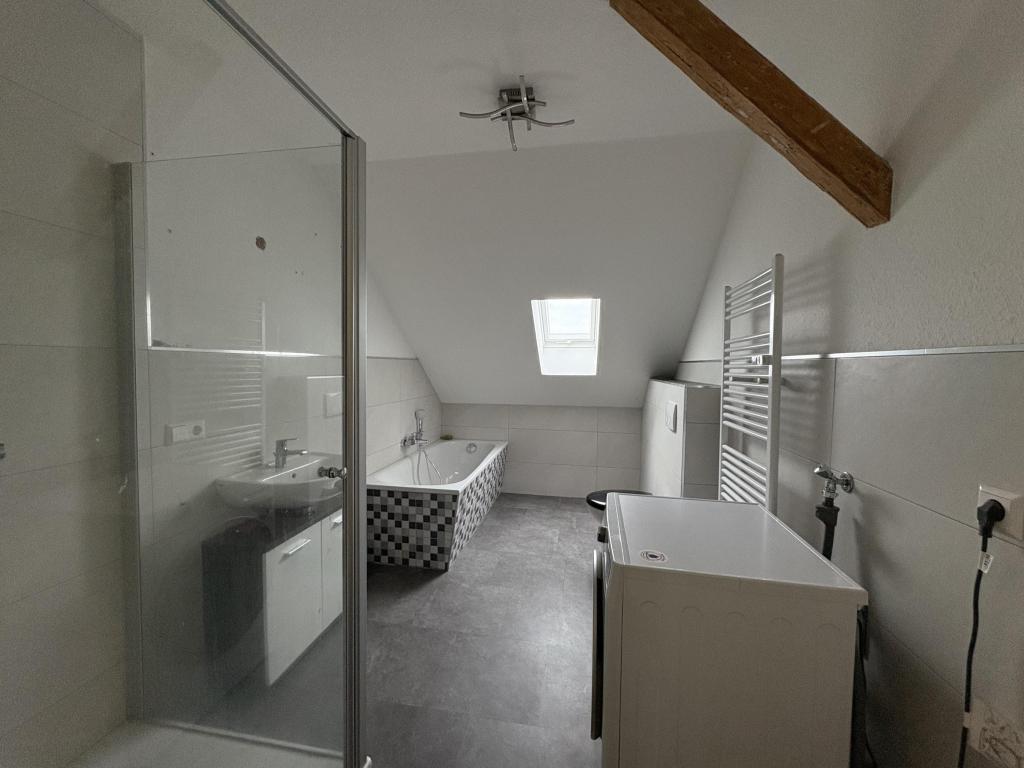 Zentral gelegene Dachgeschosswohnung mit Einbauküche in Zwickau - Foto 4