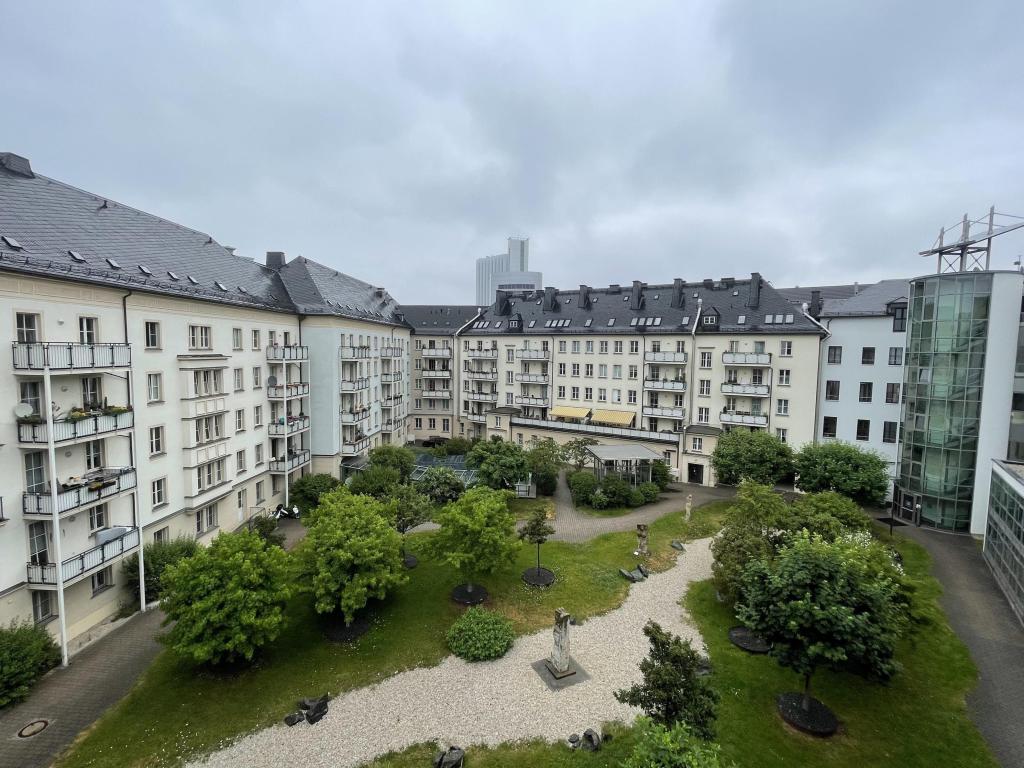 Zentral gelegene 2-Raum-Wohnung in Chemnitz - Photo 2