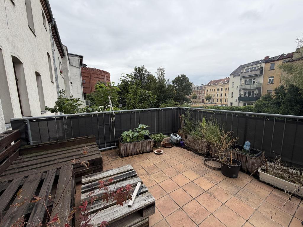 Große Drei-Raum-Wohnung in zentraler Lage - Photo 3