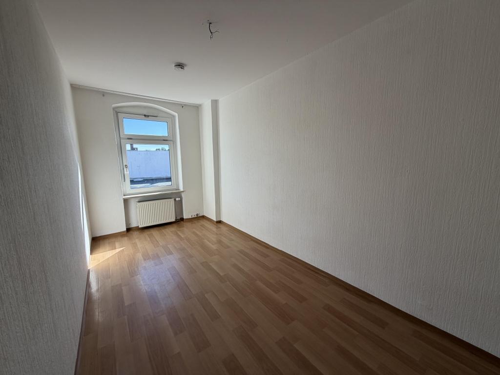 Großzügige 4-Raum-Wohnung in zentraler Lage - Foto 1