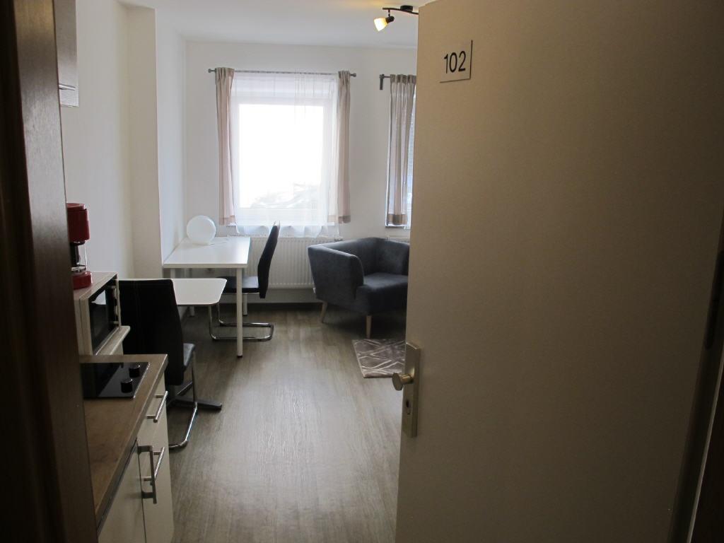 Helles, modern möbliertes Appartement in zentrumsnaher Lage Augsburgs - Foto 1