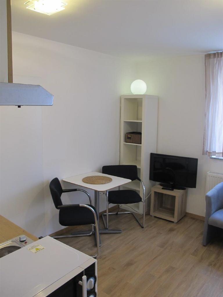 Helles, modern möbliertes Appartement in zentrumsnaher Lage Augsburgs - Foto 1