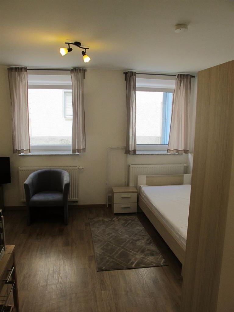 Helles, modern möbliertes Appartement in zentrumsnaher Lage Augsburgs - Foto 2