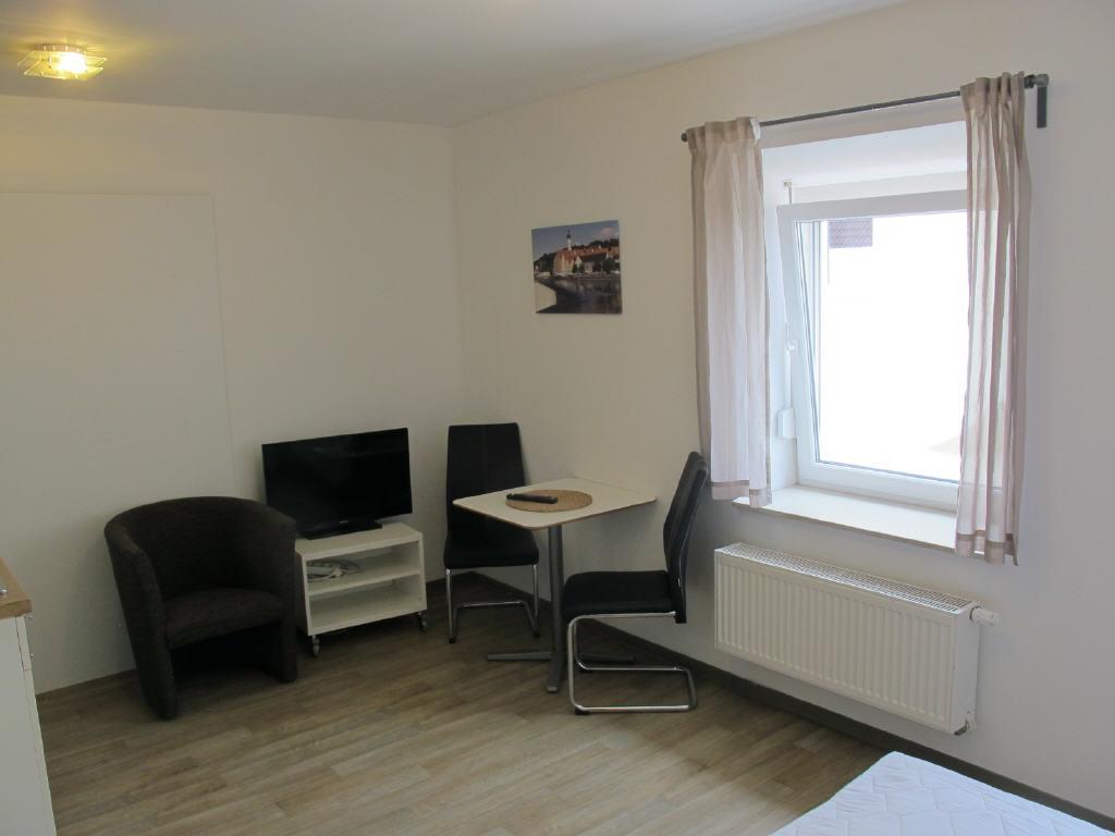 Helles, modern möbliertes Appartement in zentrumsnaher Lage Augsburgs - Foto 1