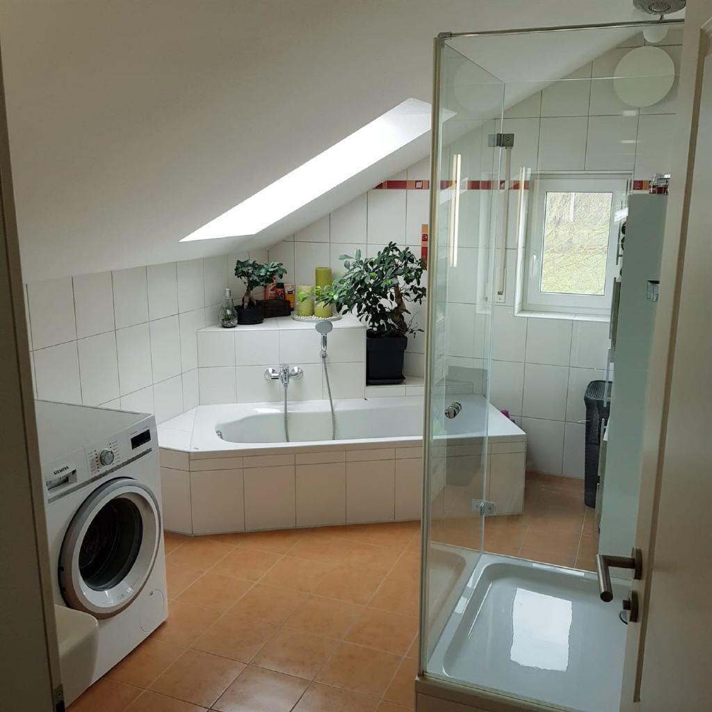 Exklusives Wohnen im Dachgeschoss 2 ZKB-Balkonwohnung in Schwabmünchen - Photo 4