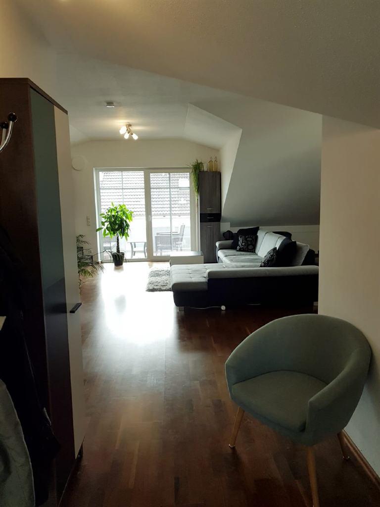 Exklusives Wohnen im Dachgeschoss 2 ZKB-Balkonwohnung in Schwabmünchen - Photo 2