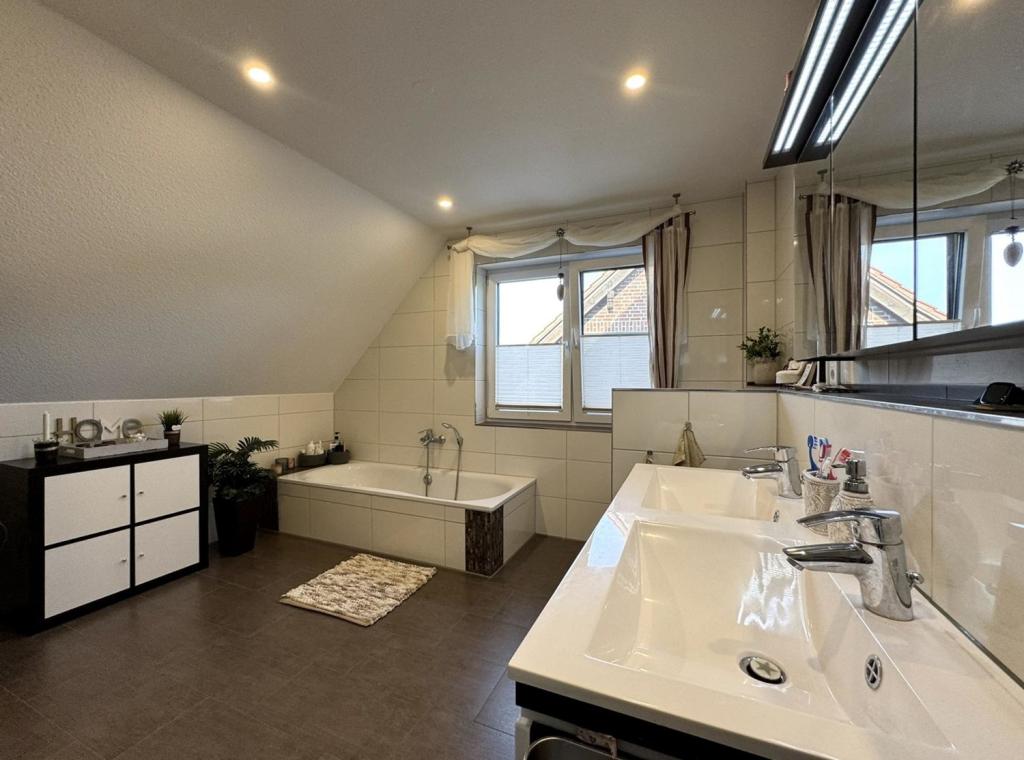 Badezimmer im Obergeschoss