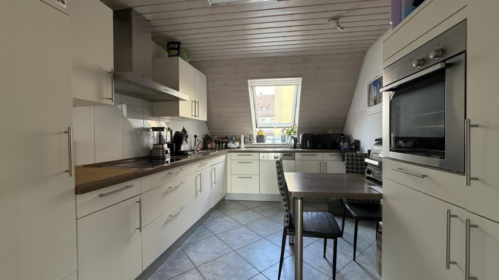 Geschmackvolle 3,5-Zimmer-Dachgeschosswohnung zentral in Crailsheim zur Miete ab 01.11. frei - Photo 5
