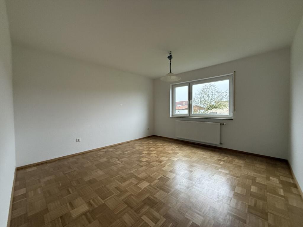 Frisch renovierte EG-Wohnung mit Garten und viel Fläche zum mieten - Foto 4