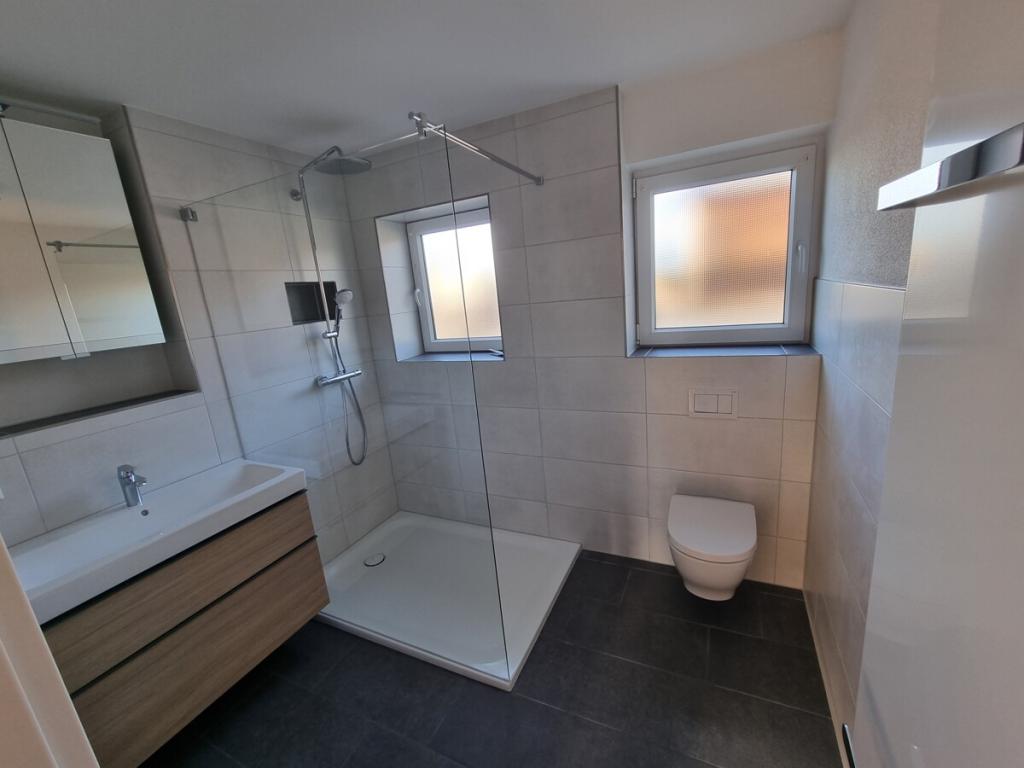 Frisch renoviertes Haus mit Garten und viel Fläche zum mieten - Foto 5