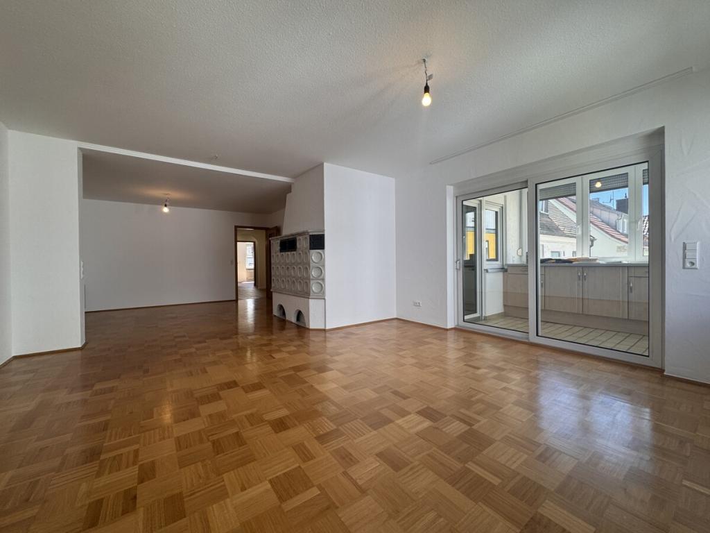 Frisch renovierte Wohnung mit 3,5-Zimmer im 2.OG in der Innenstadt - Photo 1