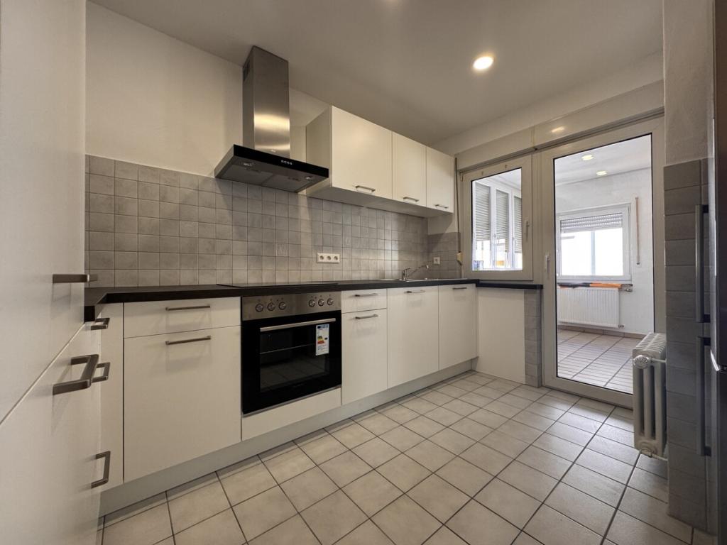 Frisch renovierte Wohnung mit 3,5-Zimmer im 2.OG in der Innenstadt - Photo 4