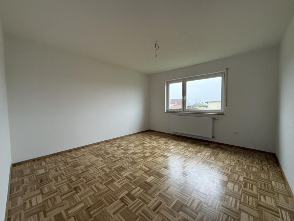 Frisch renovierte Wohnung im 1. OG zum mieten - Foto 2