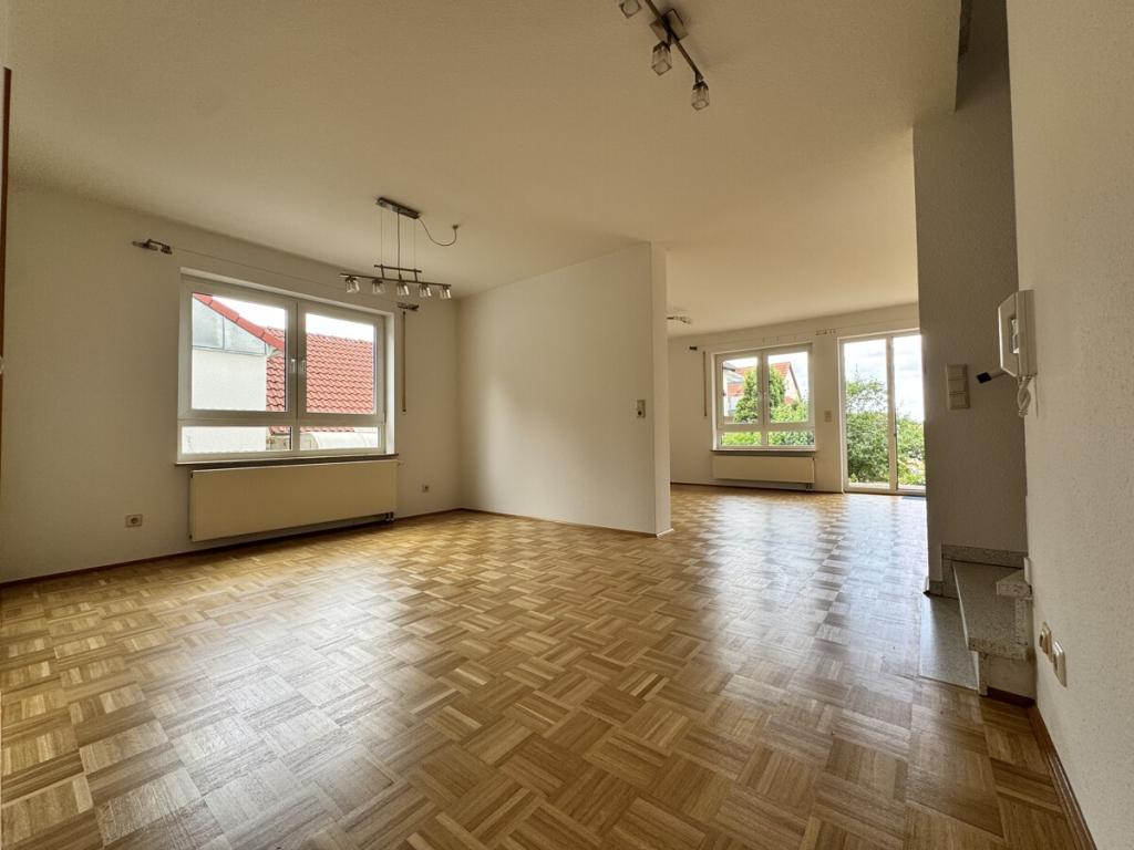 Gemütliche Doppelhaushälfte mit Garage, Stellplatz und Garten - Foto 3
