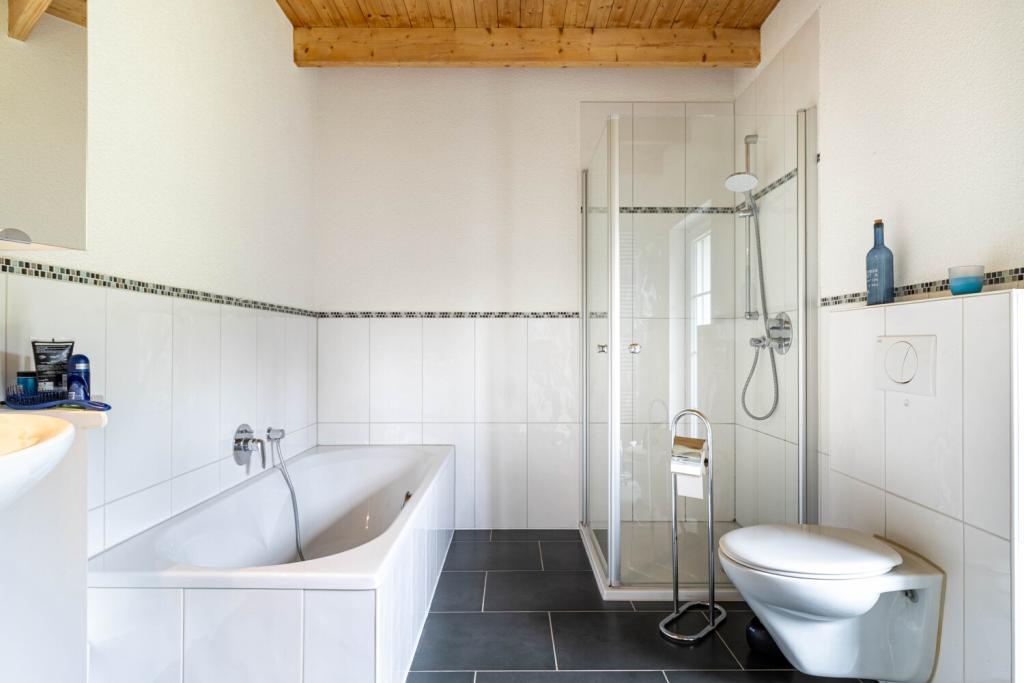 Elternbadezimmer