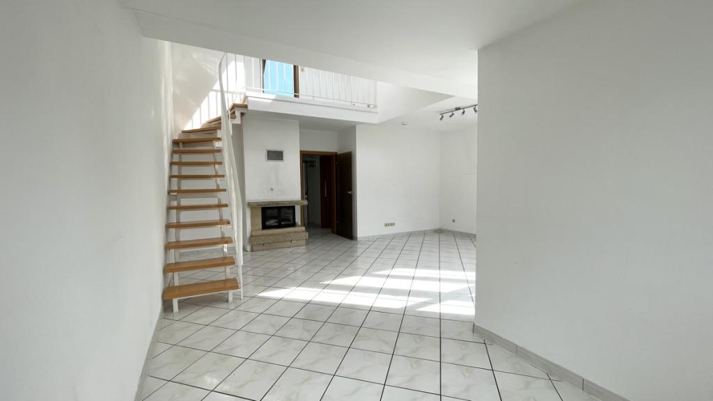 Wohnkomfort auf 2 Ebenen – Charmante Maisonette-Whg. für kleine Familien oder Paare in Taunusstein. - Photo 1