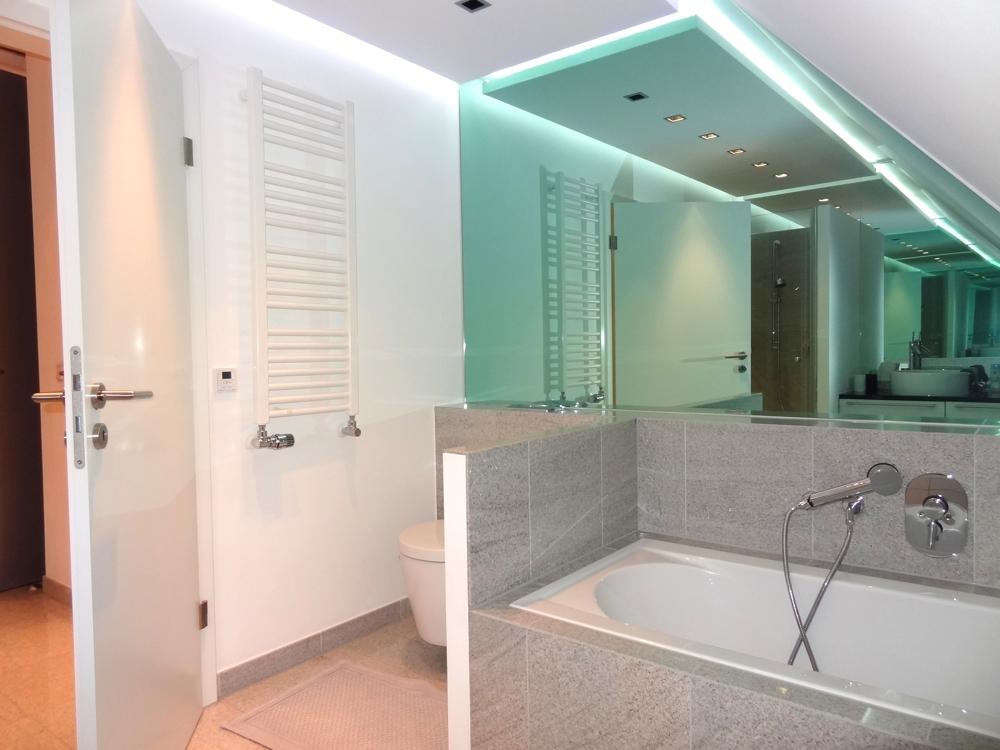 ***HOCHWERTIGE Klimatisierte Dachgeschoss-Wohnung am Rosengarten IN MZ-TOPLAGE! *** - Photo 1