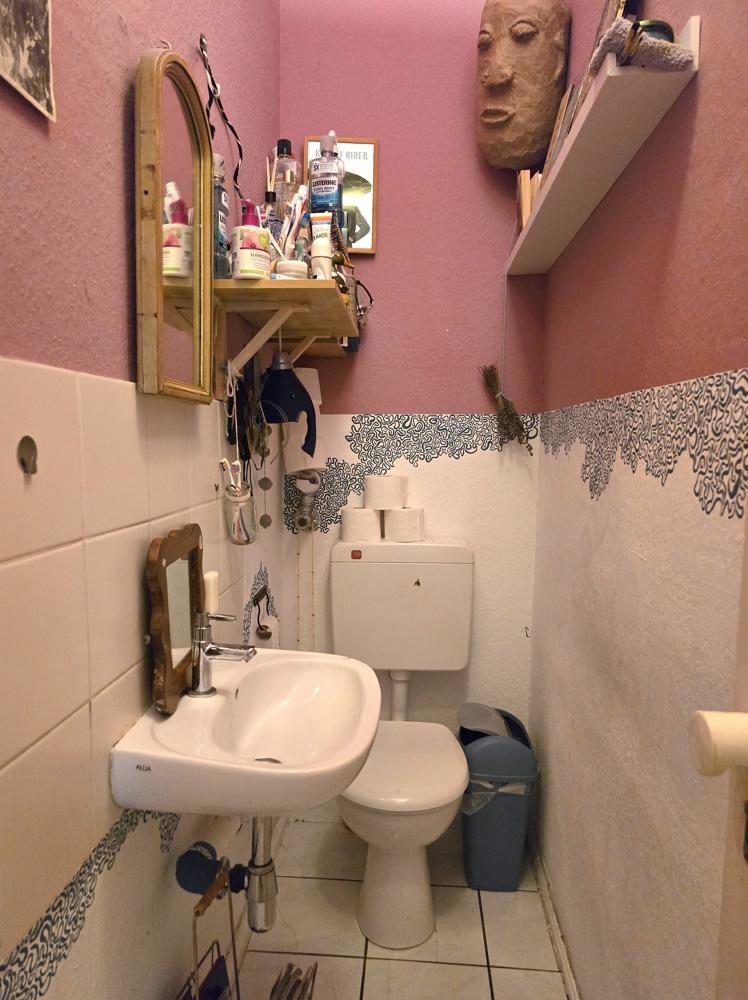 Separate Toilette